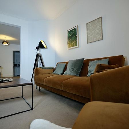 Spacious Two-Bedrooms House, Private Parking, Contractors, Relocators Oksford Zewnętrze zdjęcie