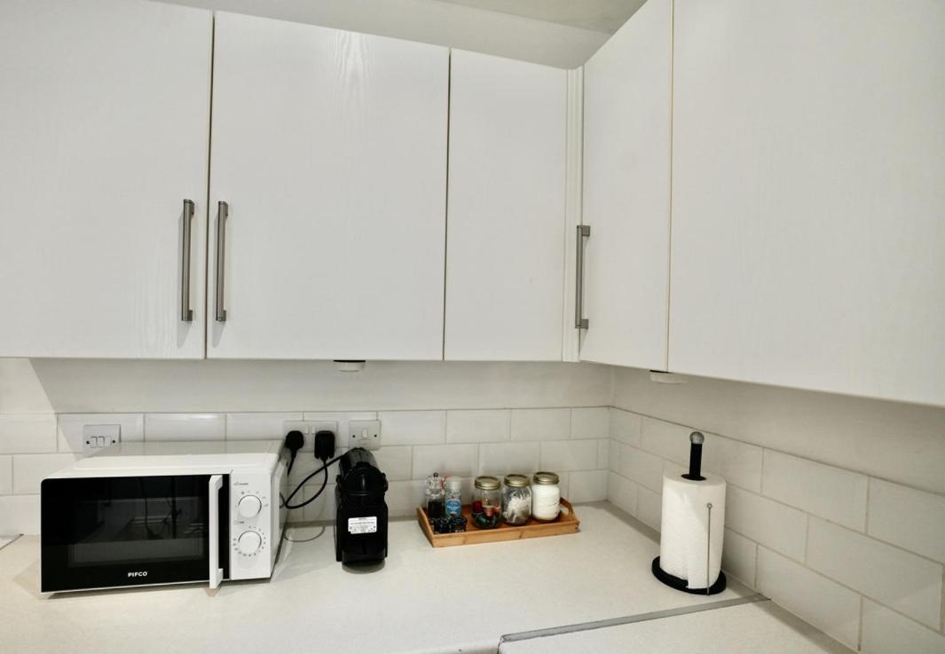 Spacious Two-Bedrooms House, Private Parking, Contractors, Relocators Oksford Zewnętrze zdjęcie